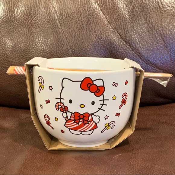 Hello Kitty Peppermint Candy Cane 20oz Ceramic Noodle Bowl & Chopstick Set - Picture 6 of 9